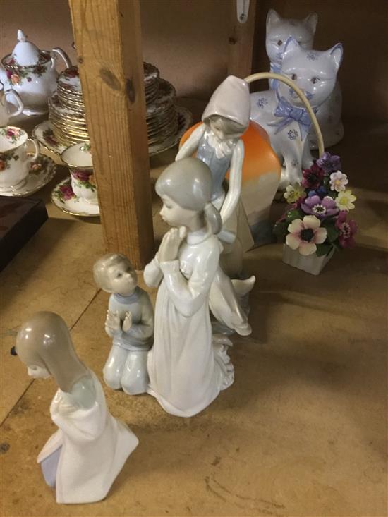 3 Lladro figures, pr Rye cats shade etc.